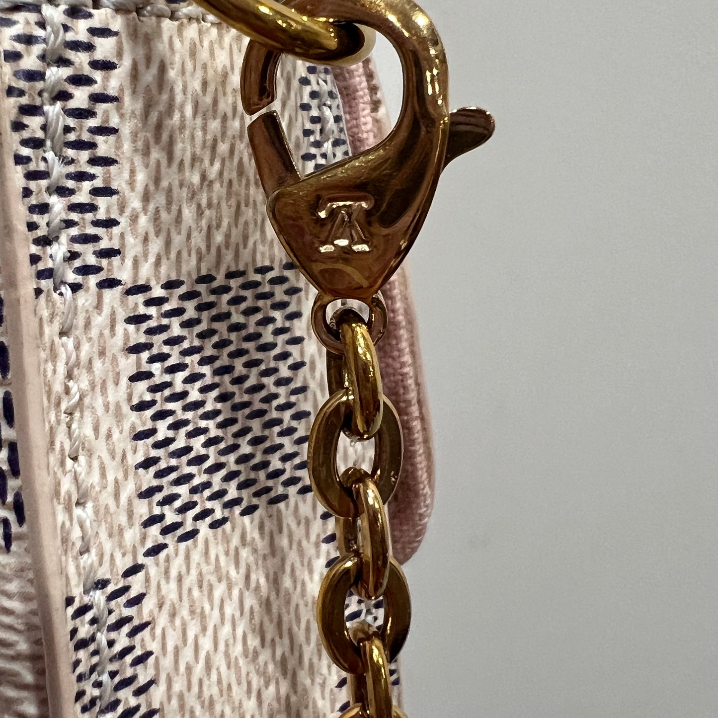 LOUIS VUITTON Felice Damier