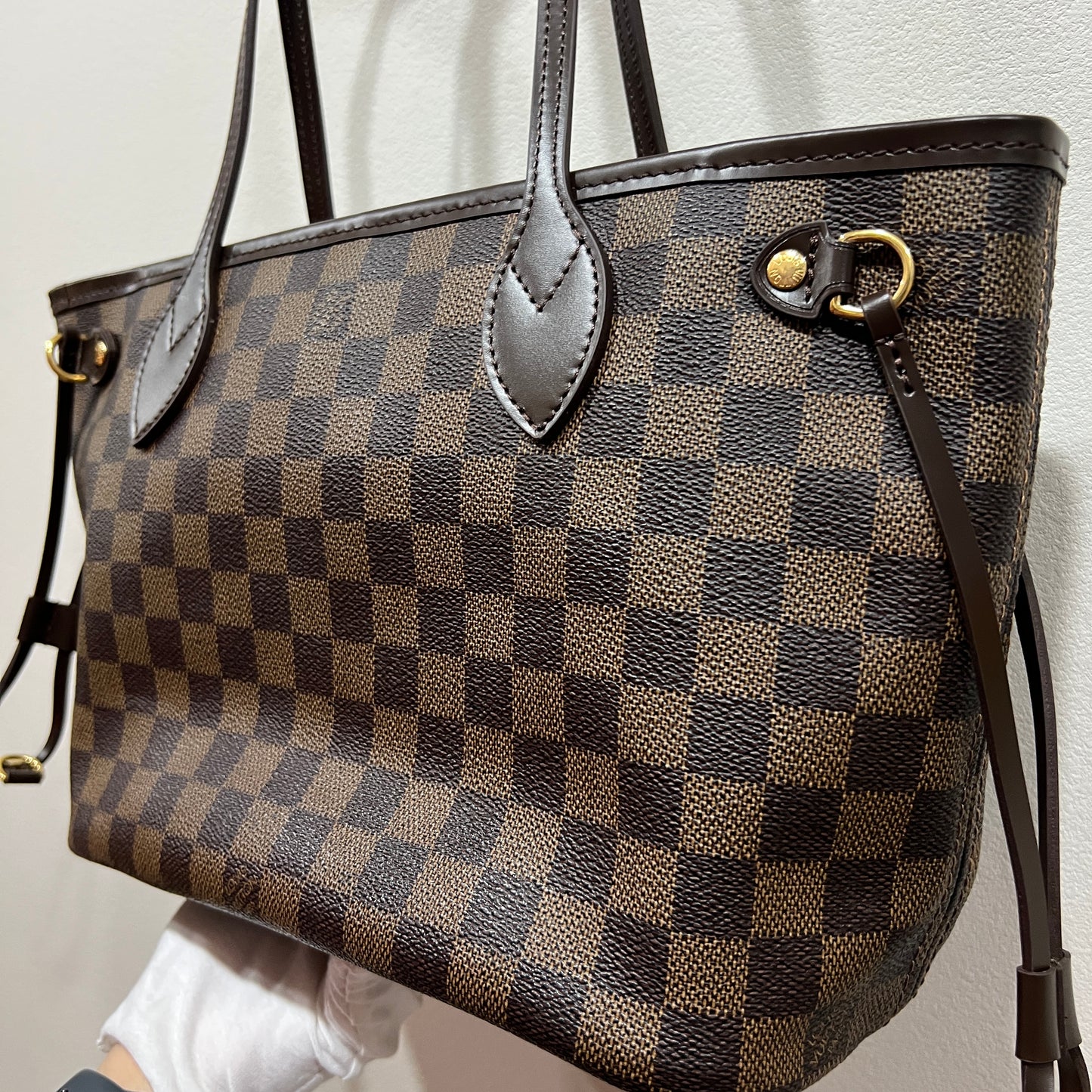 LOUIS VUITTON Neverfull PM
