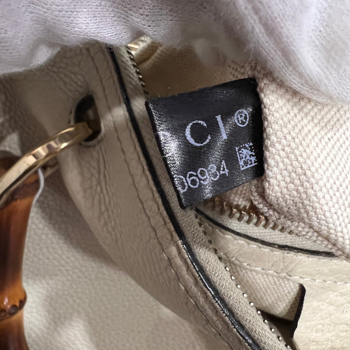GUCCI Gucci Bamboo White Leather Handbag Shoulder Bag (strap not included)