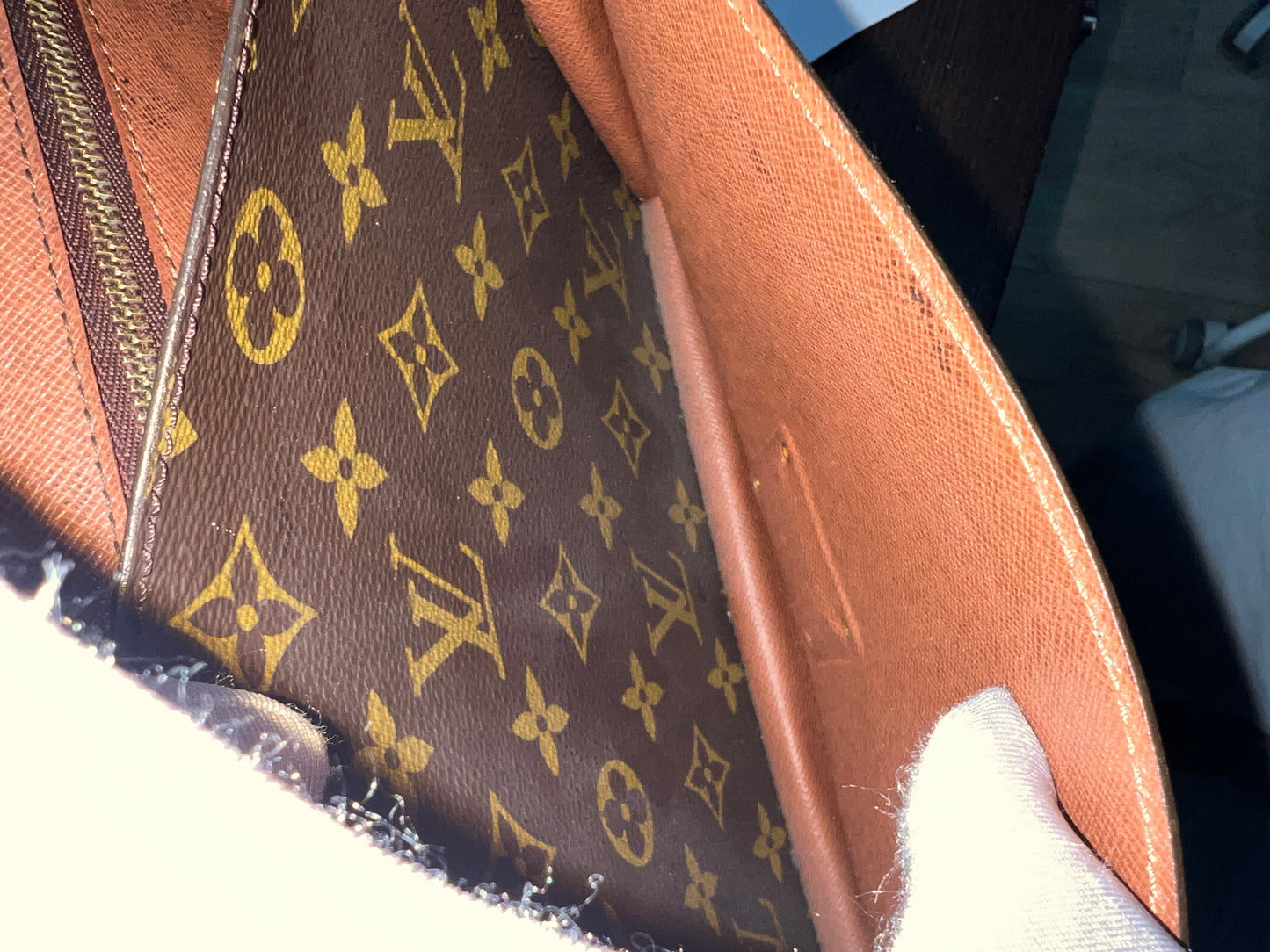 LOUIS VUITTON Monceau Handbag
