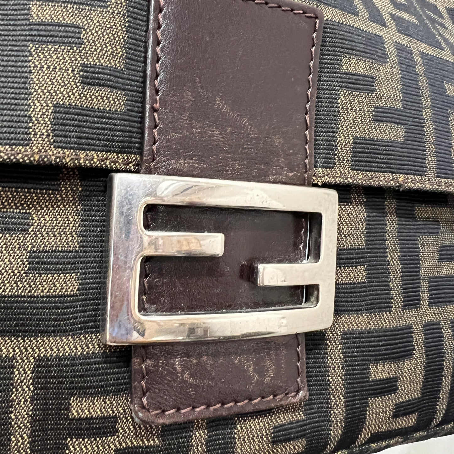 FENDI Mamma Baguette in Long Strap