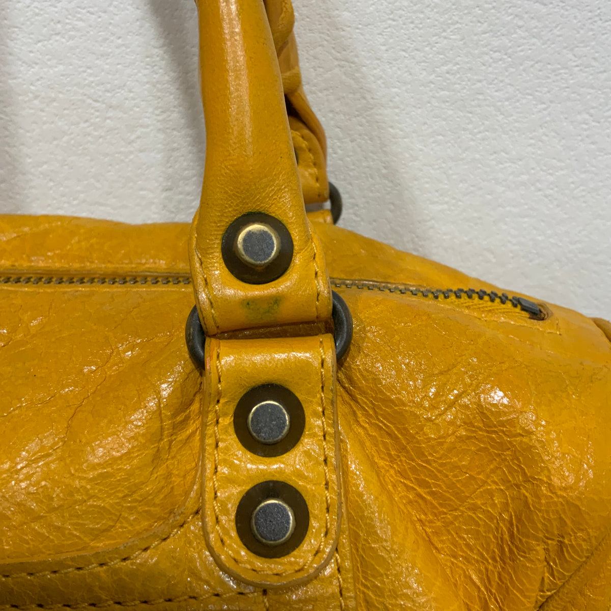 BALENCIAGA Classic Twiggy Bag 25cm Mango/Mangue Color