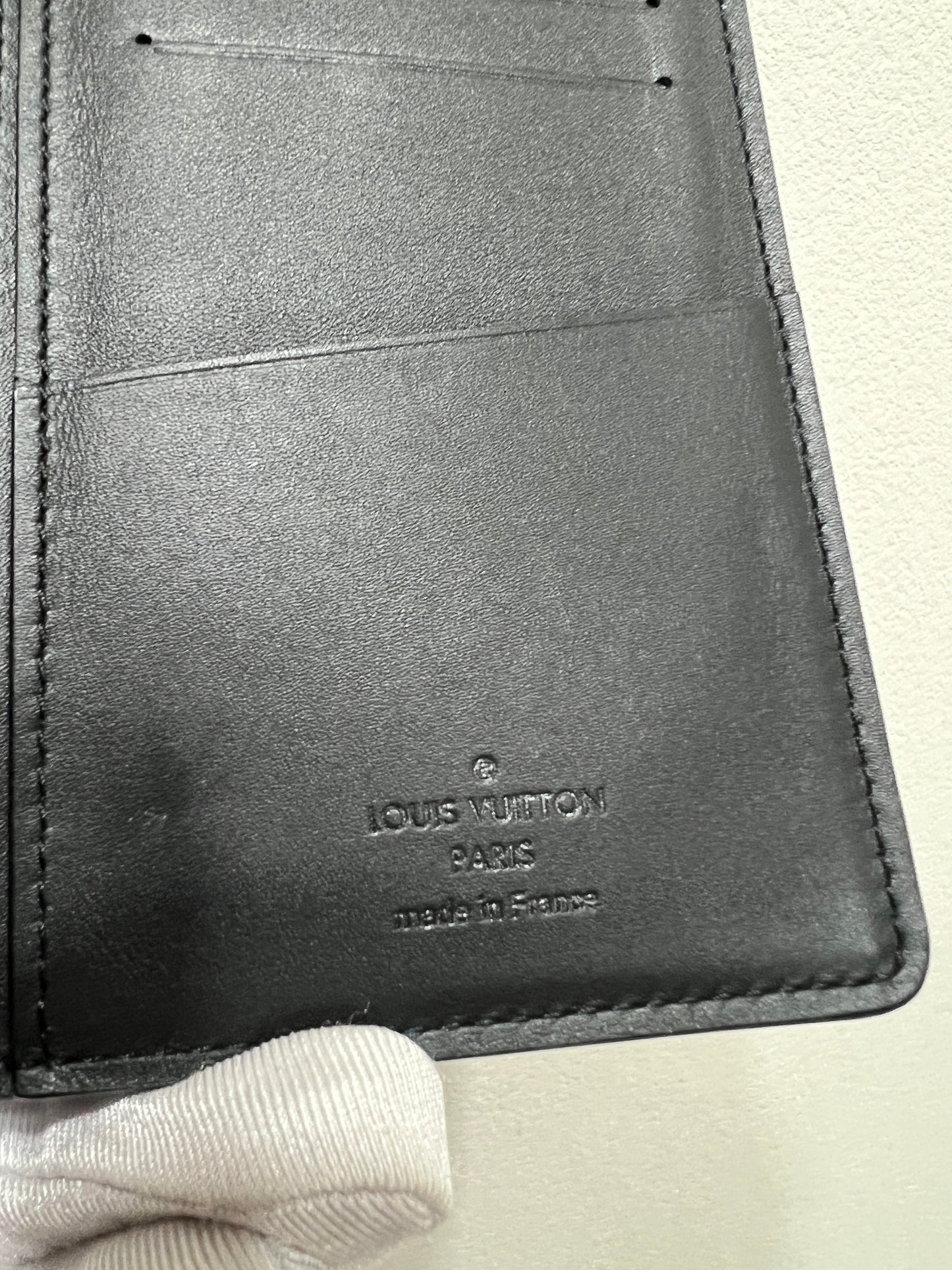 LOUIS VUITTON Brazza Wallet