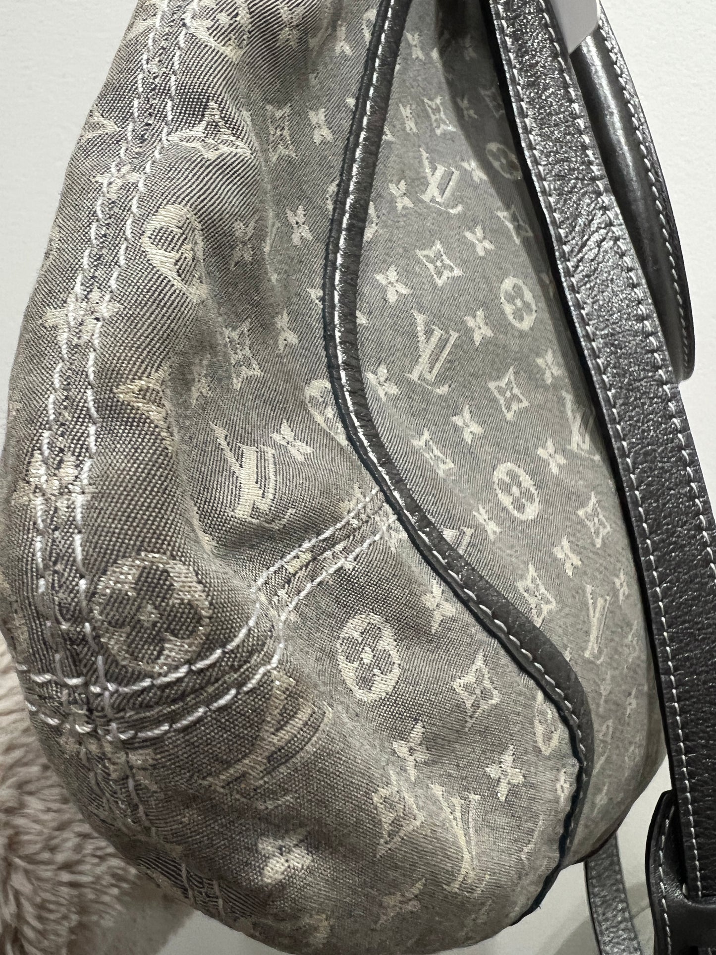 Louis Vuitton Mini Lin Besace Anjou