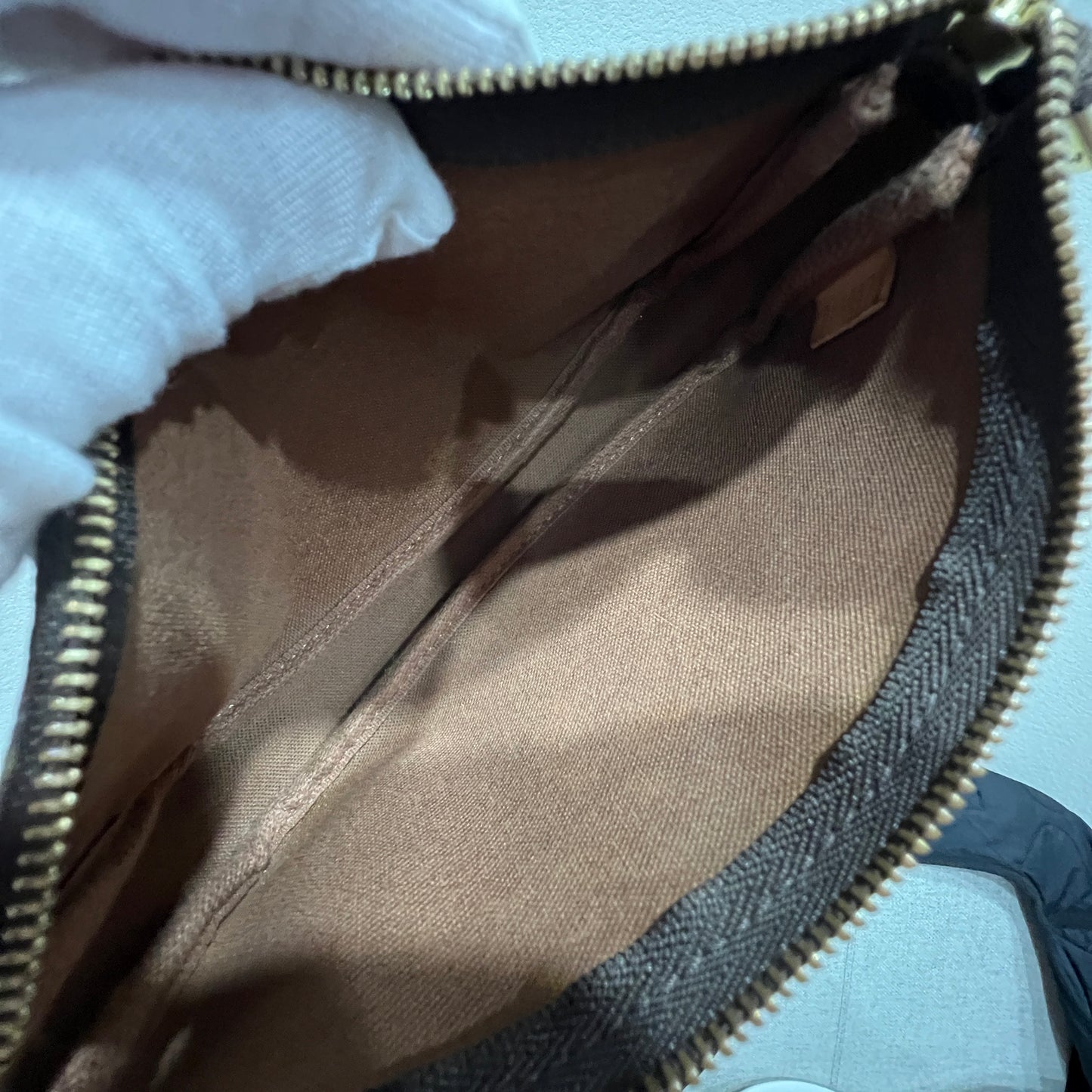 LOUIS VUITTON MINI Accessories pouchette