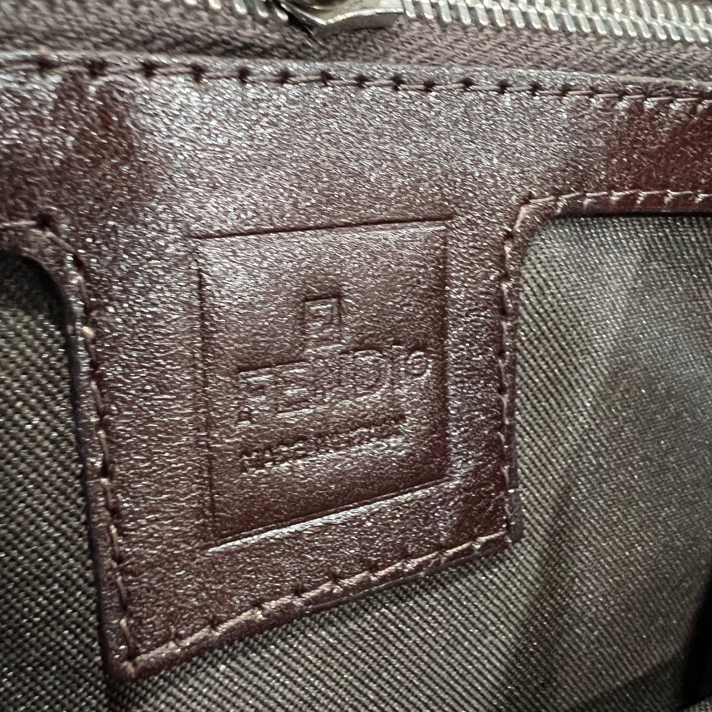 FENDI Baguette Gold