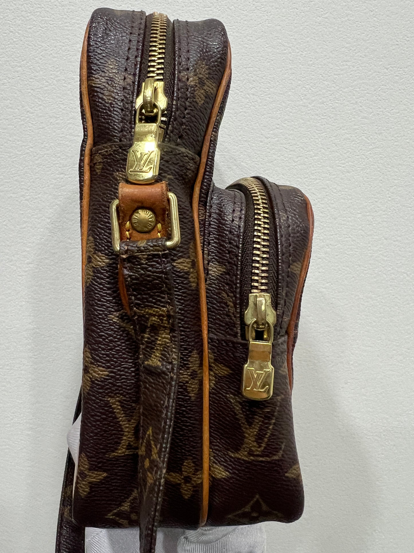 LOUIS VUITTON Amazone Crossbody