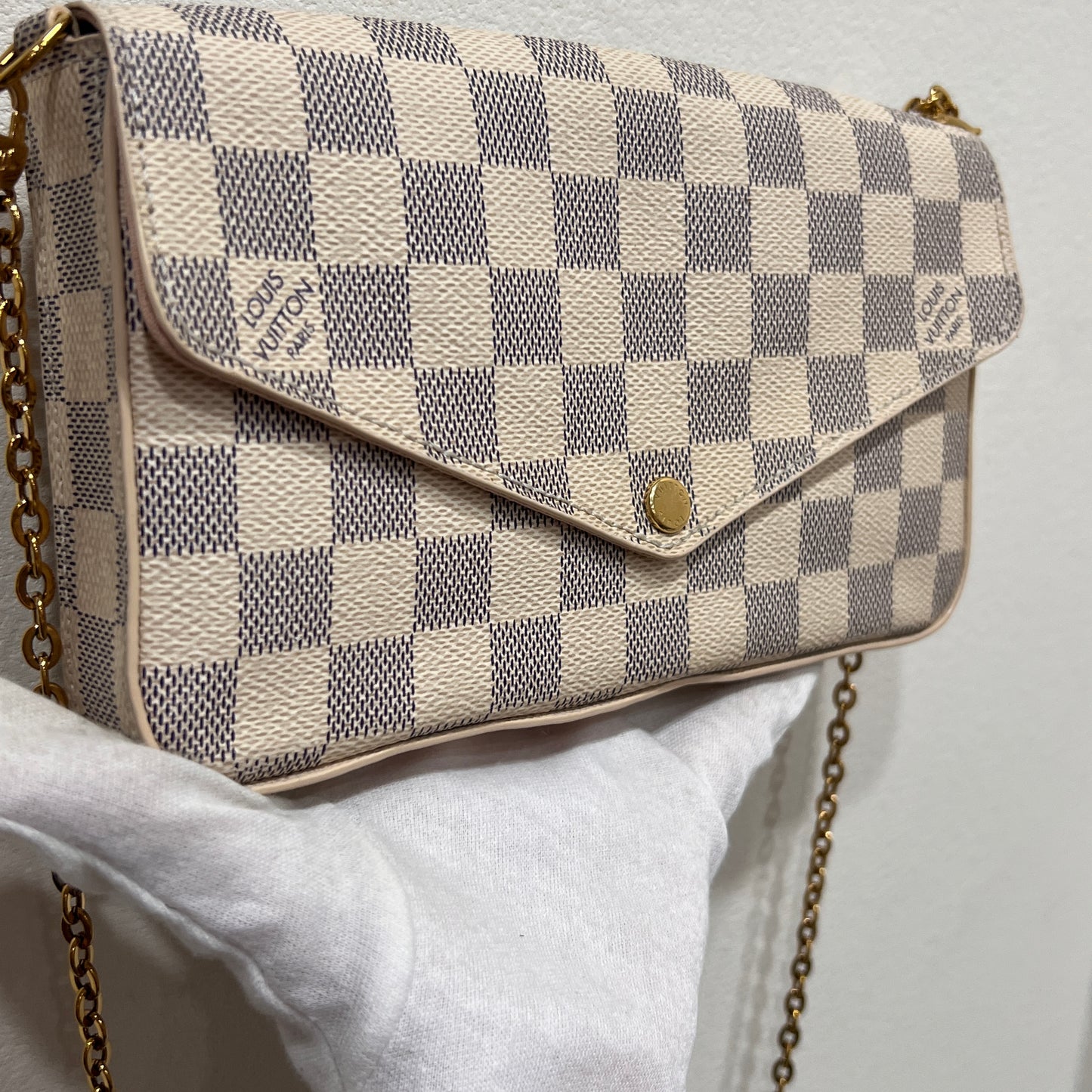 LOUIS VUITTON Felice Damier