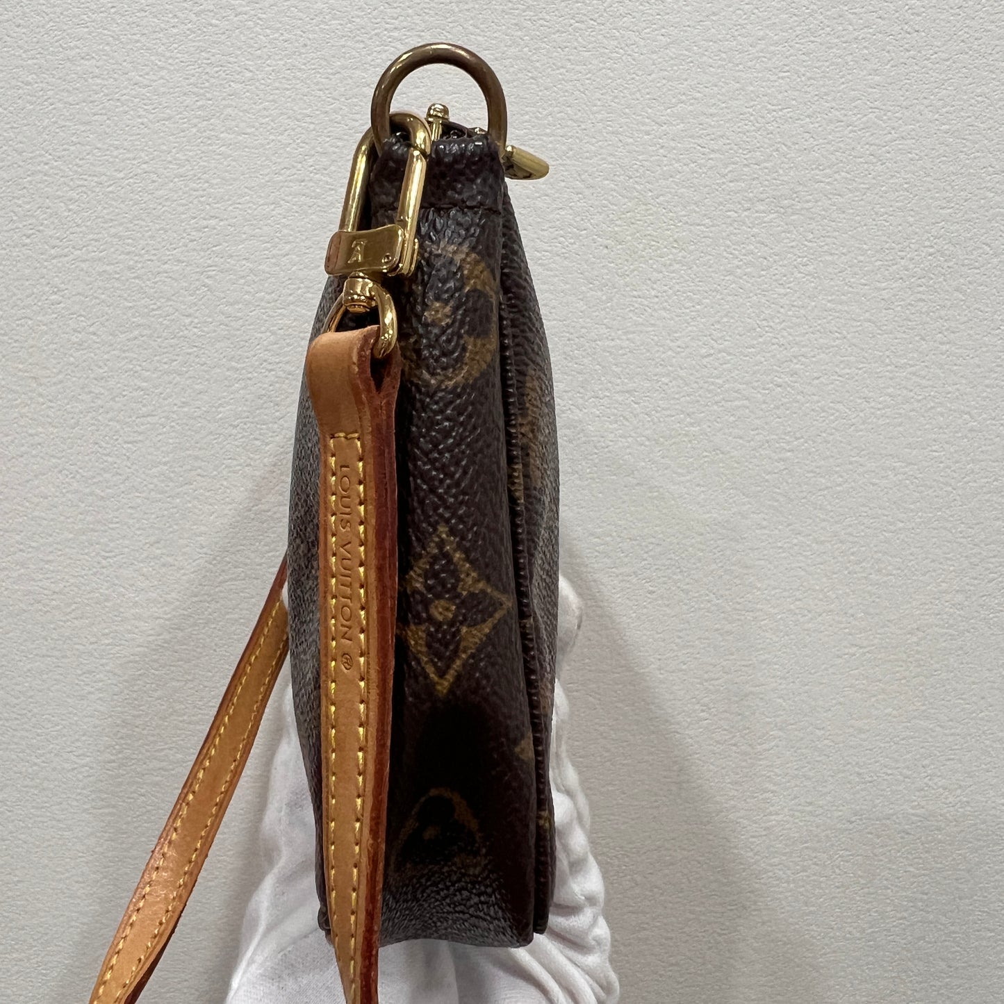 LOUIS VUITTON Accessory Pouchette w/ Long Strap