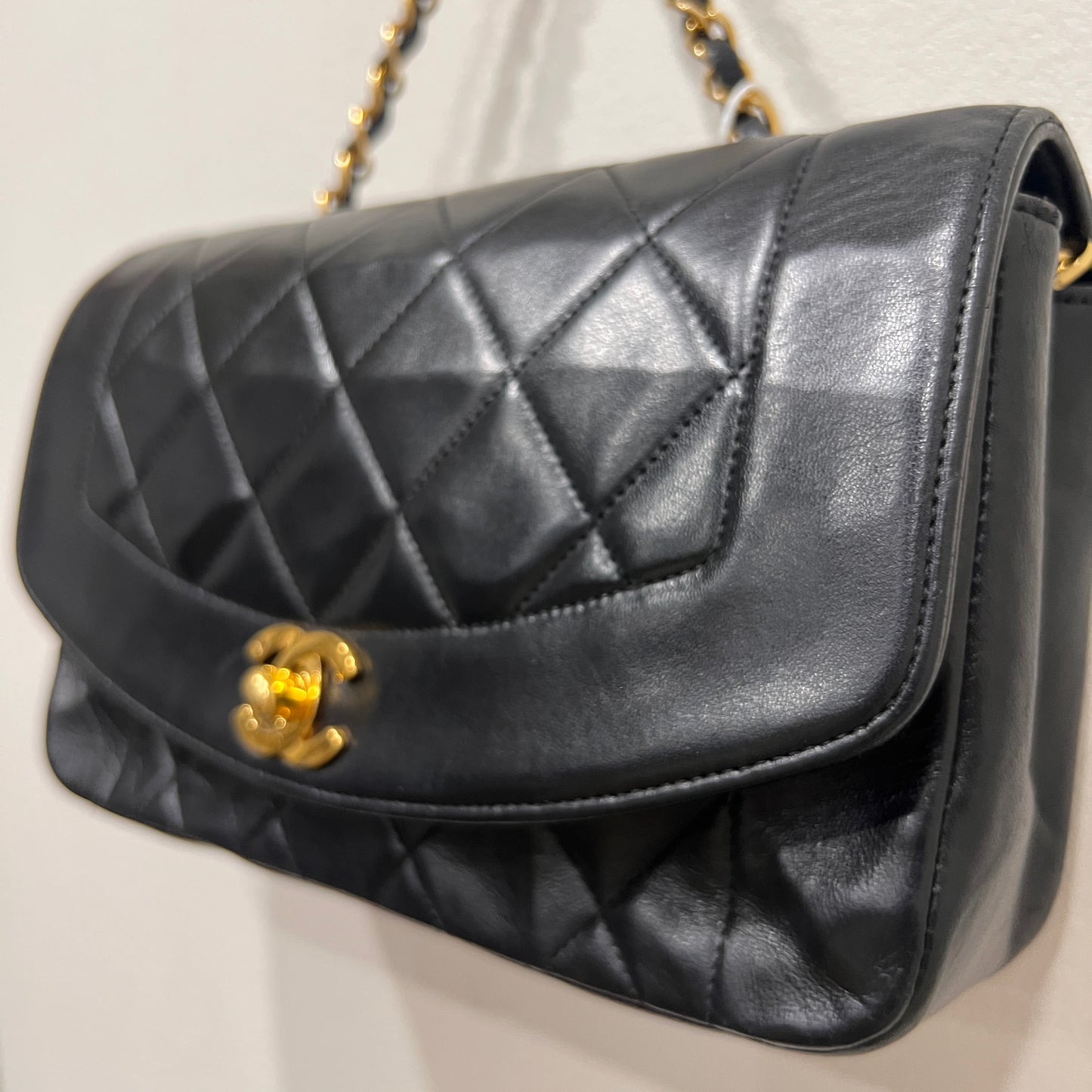 CHANEL Diana Single Flap 1991-1994