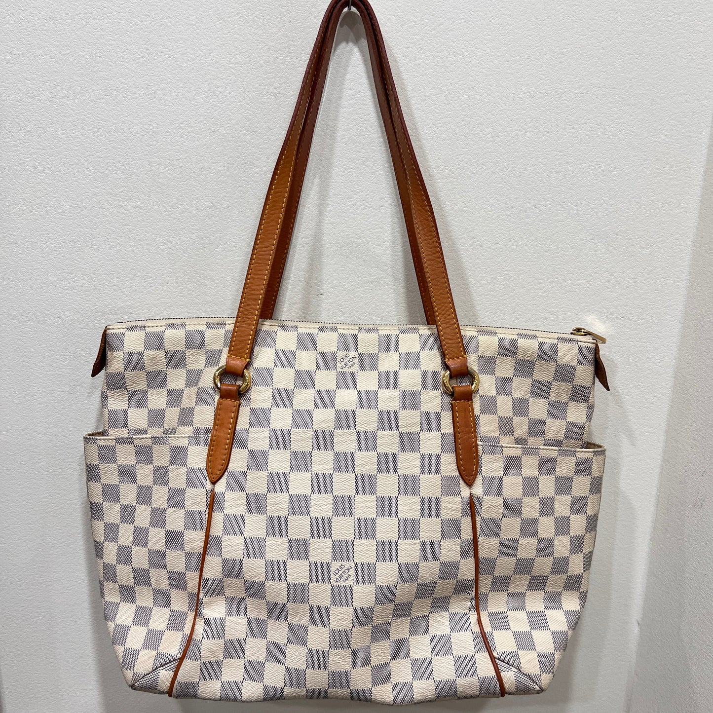 LOUIS VUITTON Totally MM Tote Bag