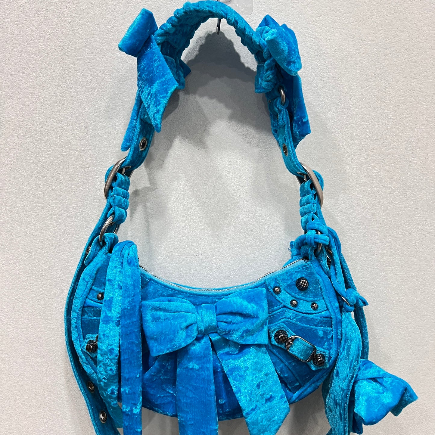 BALENCIAGA Le Cagole velvet handbag