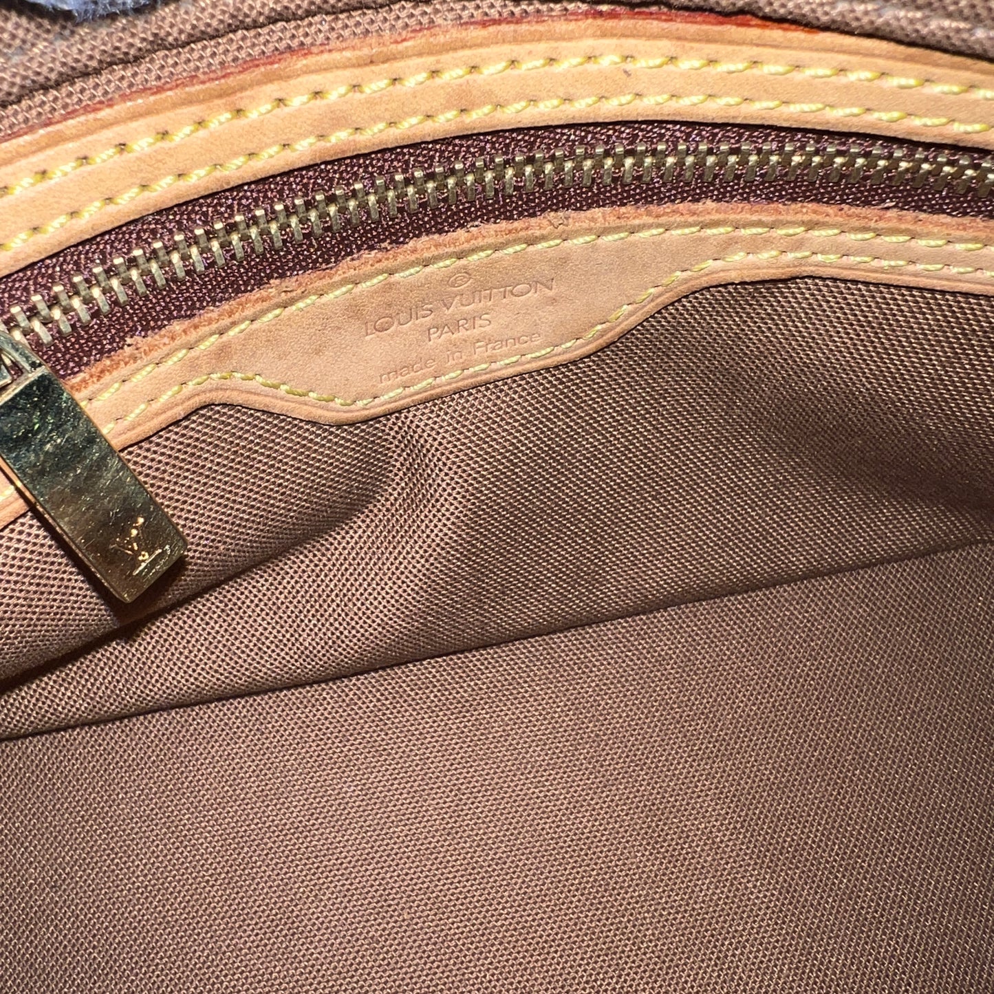 LOUIS VUITTON Trotteur Crossbody