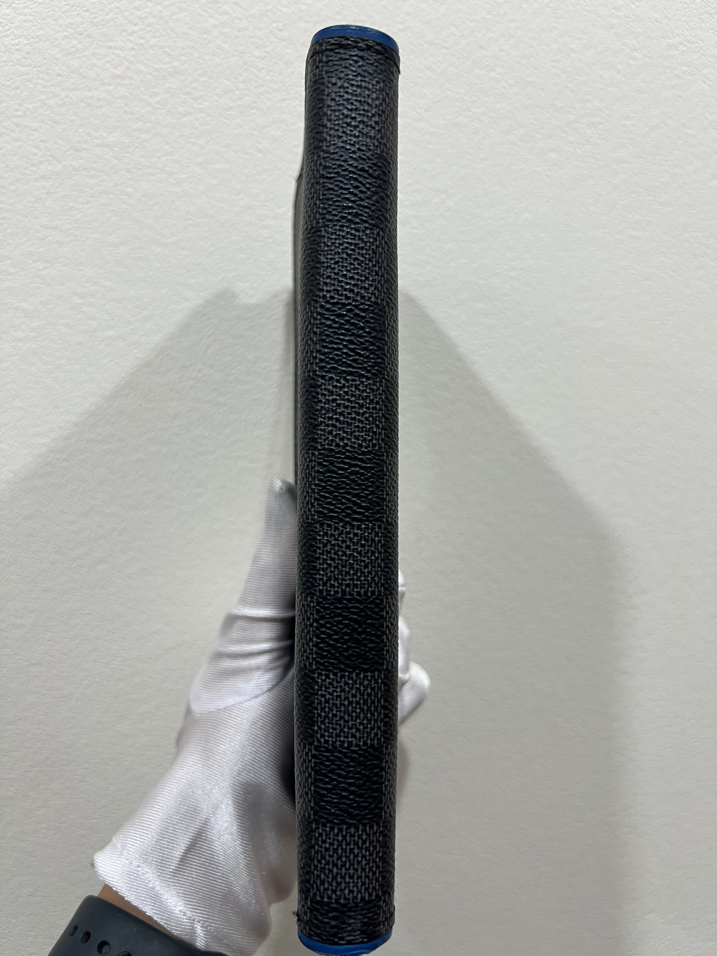 LOUIS VUITTON Damier Graphite Zippy Vertical