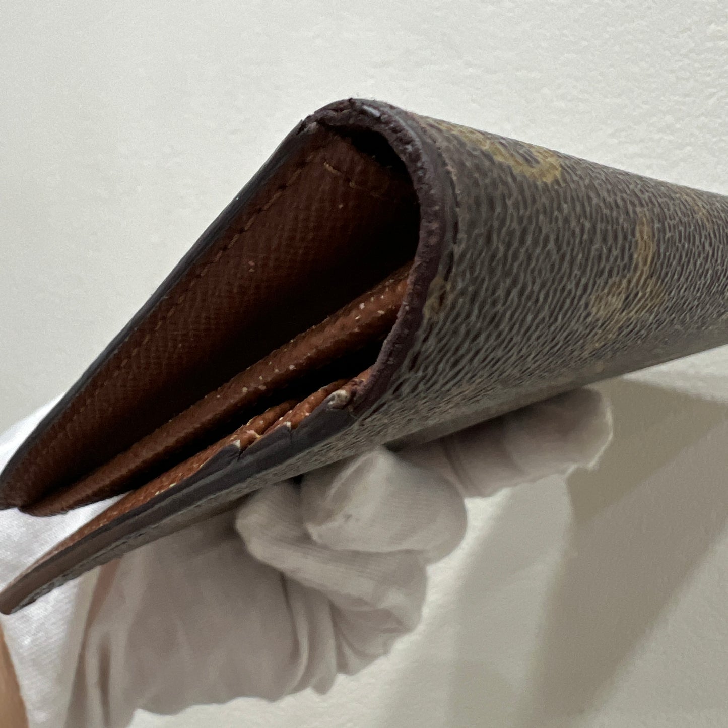 LOUIS VUITTON Long Wallet (item number 523-41)