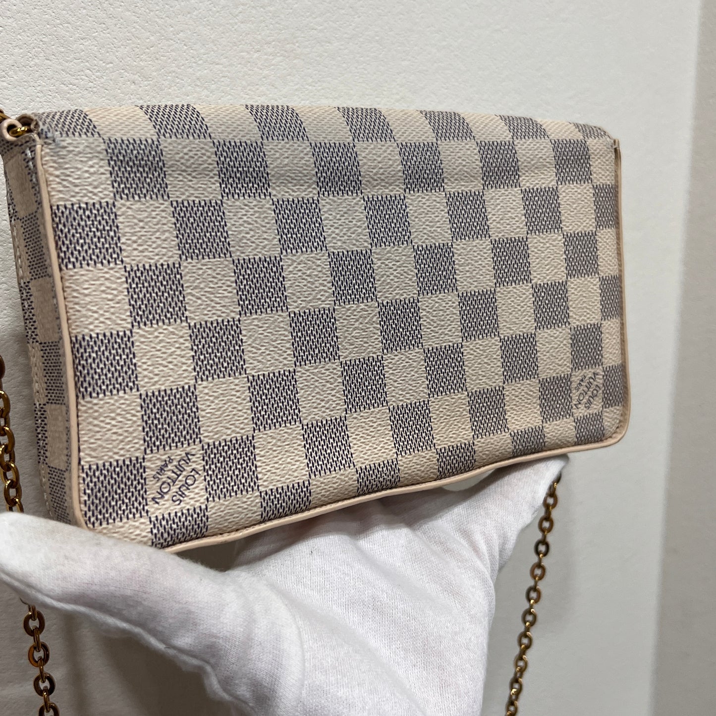 LOUIS VUITTON Felice Damier
