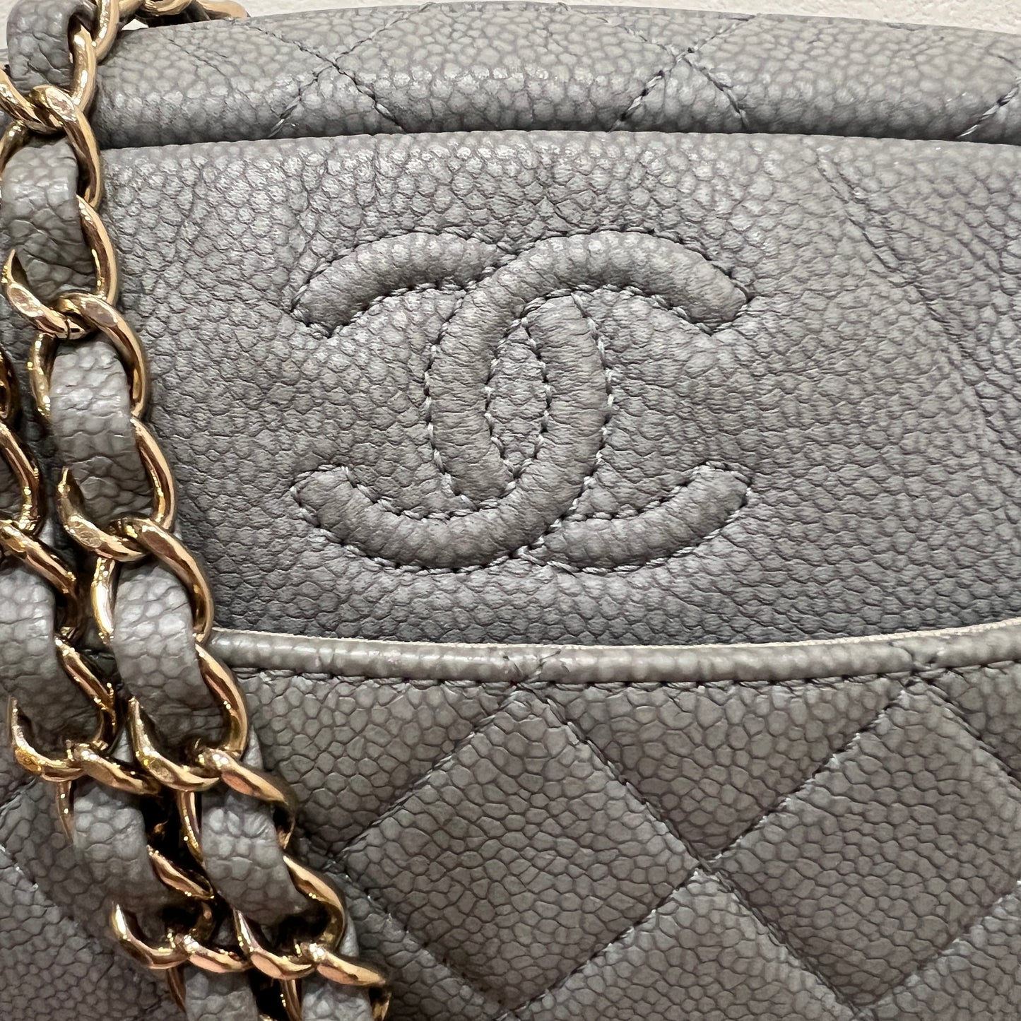 CHANEL CAVIAR Gray Shoulder Bag