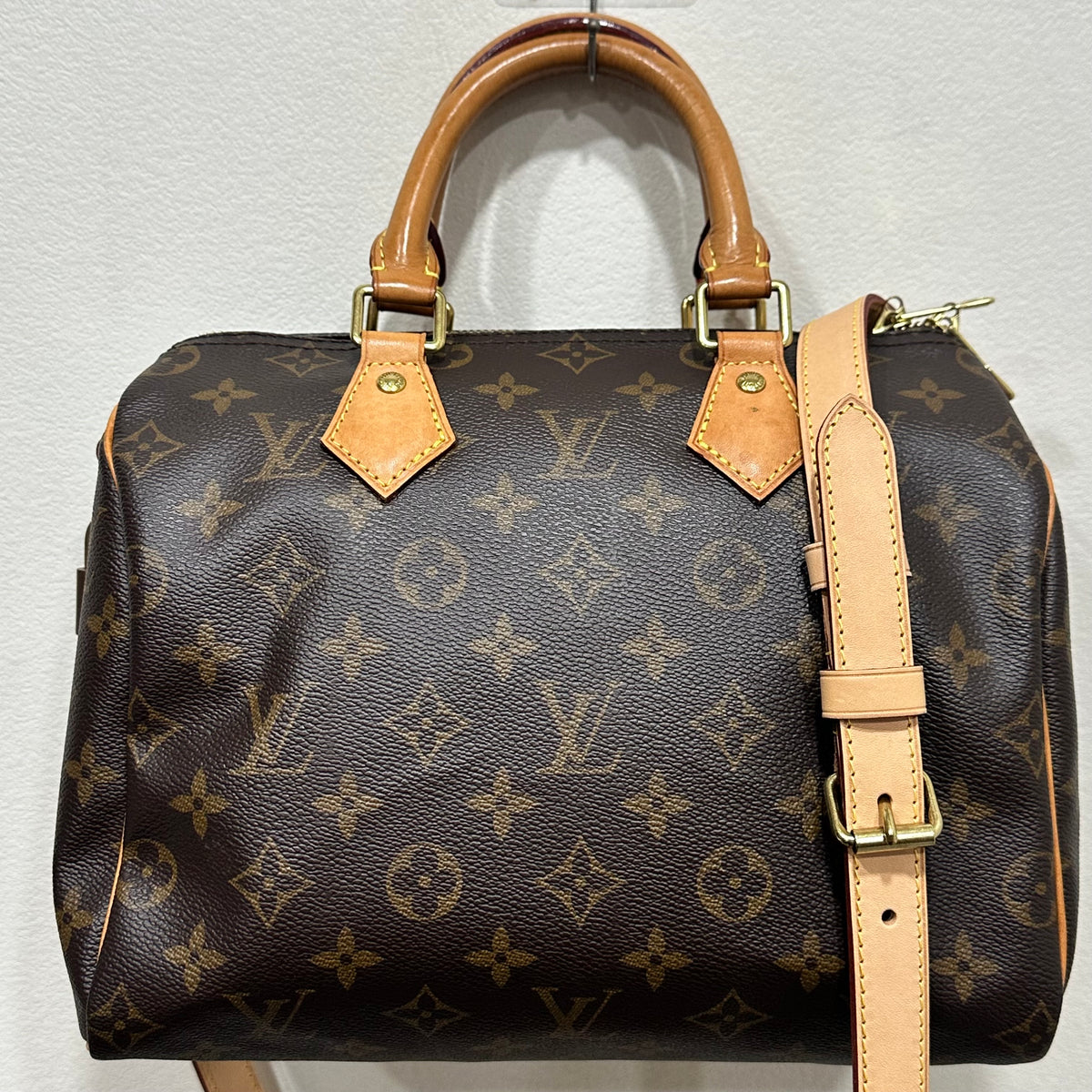 LOUIS VUITTON Speedy 25 with strap NFC ready