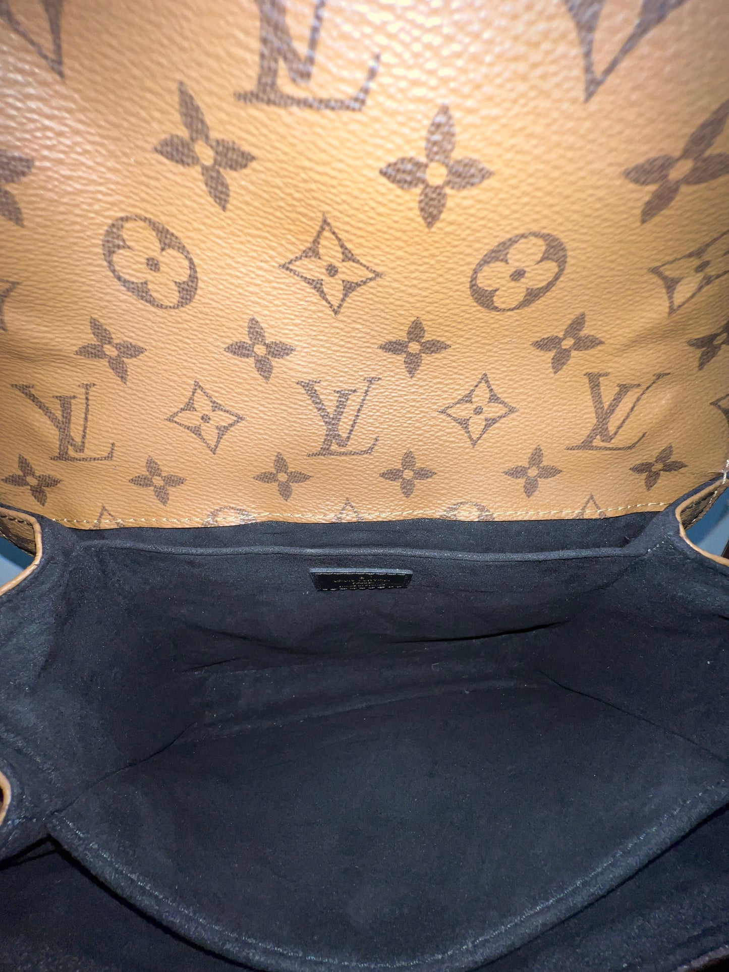 LOUIS VUITTON Monogram Reverse Canvas Pochette Metis