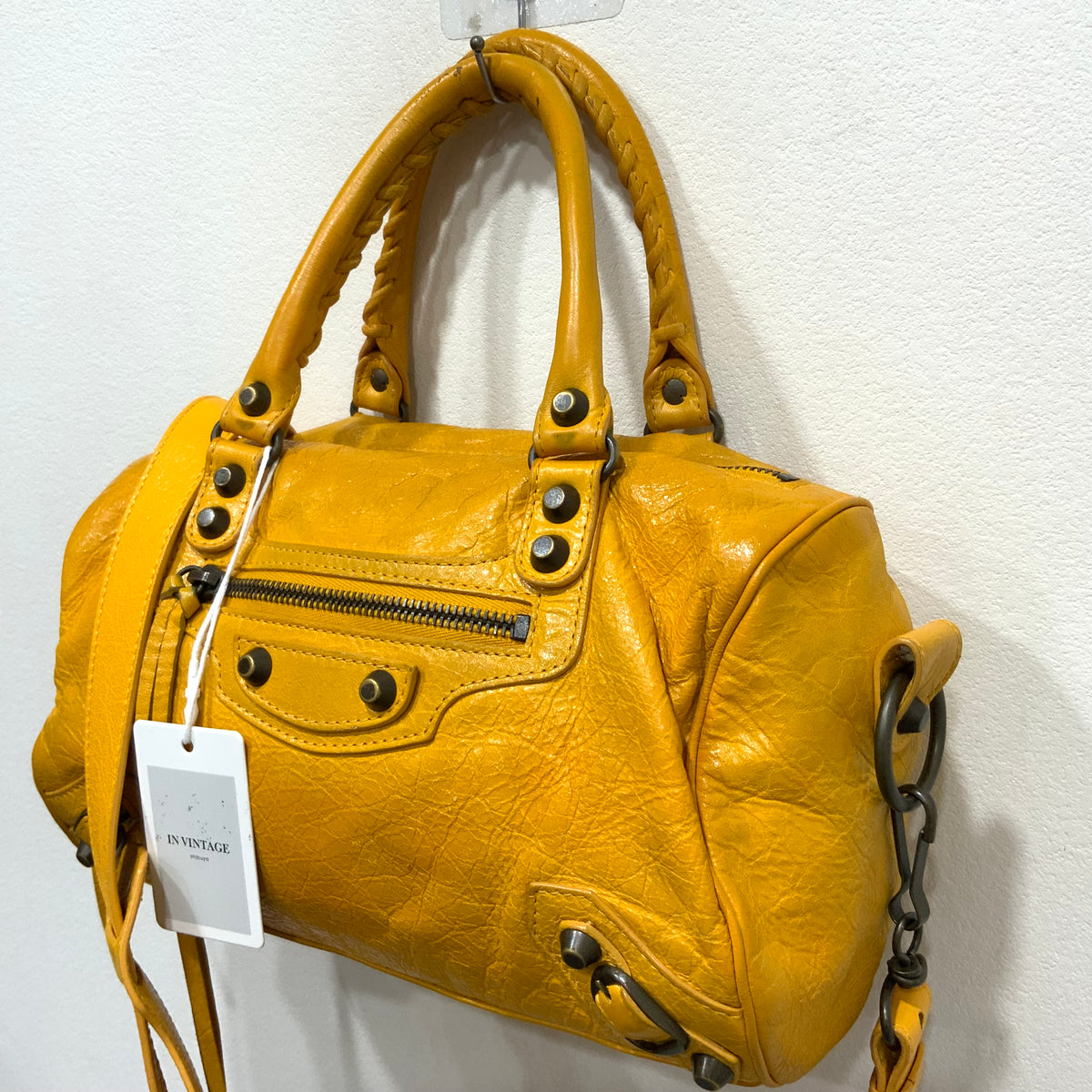 BALENCIAGA Classic Twiggy Bag 25cm Mango/Mangue Color