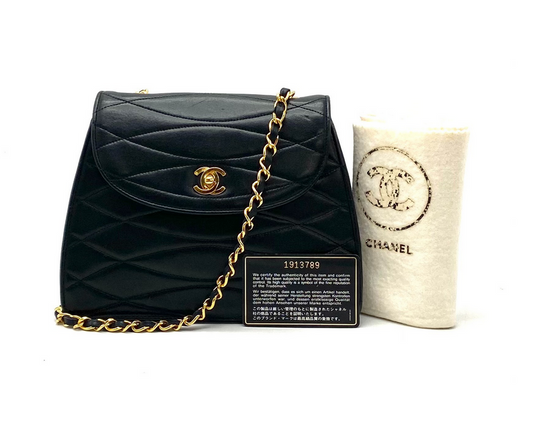 CHANEL Kelly Wave Chain Shoulder Bag 24K gold