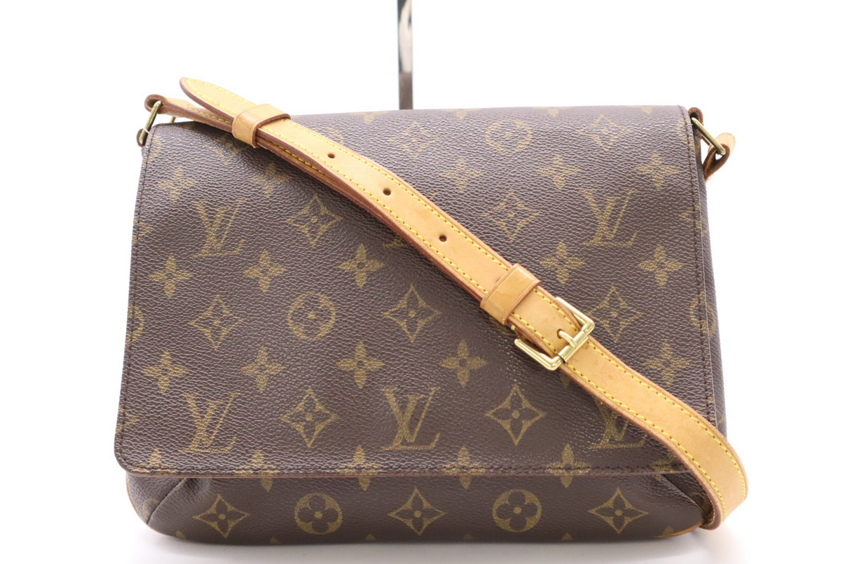 LOUIS VUITTON Musette Tango