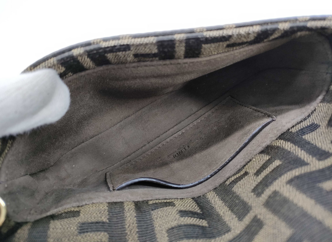 FENDI mamma baguette