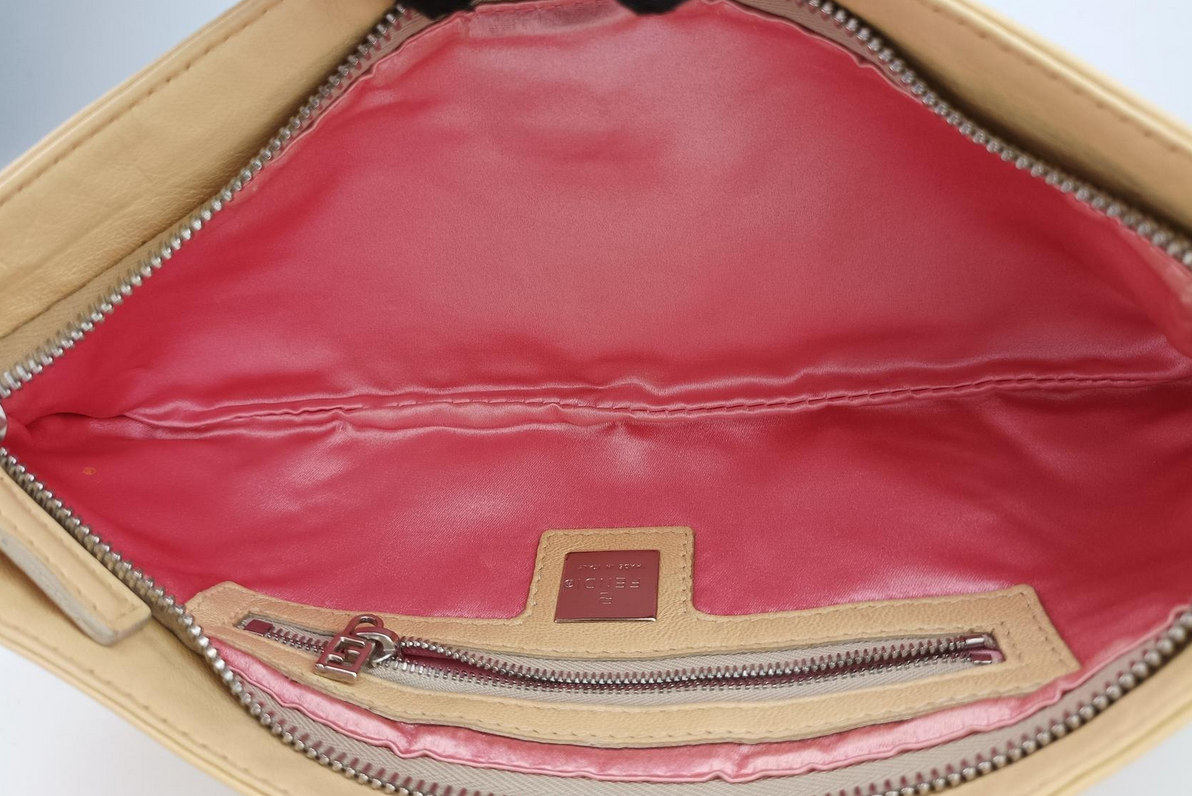FENDI mamma Baguette leather