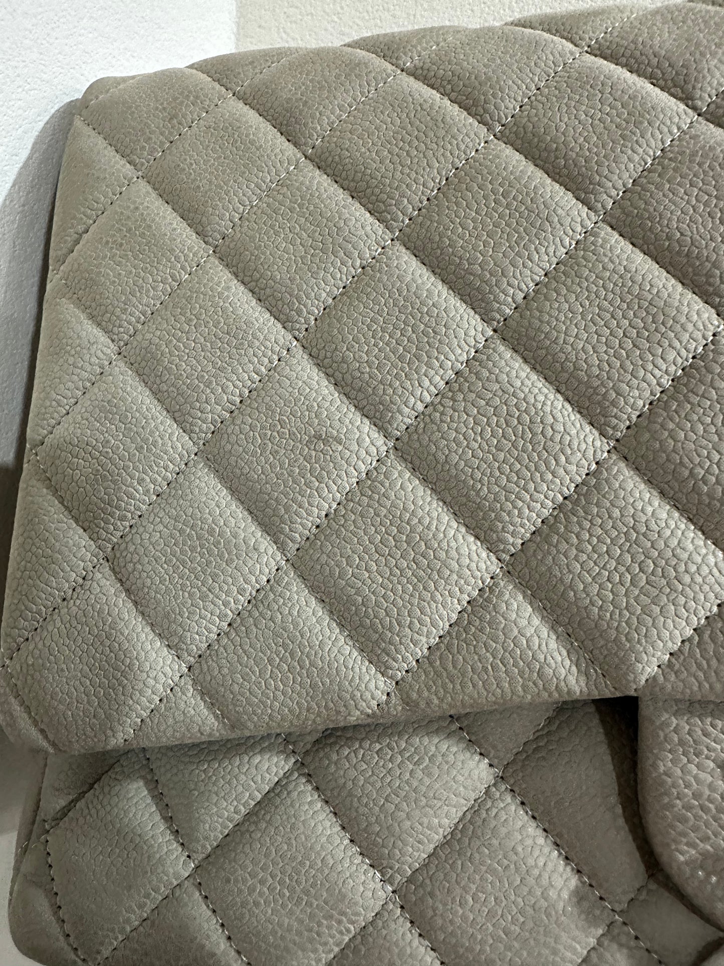 Chanel double flap maxi caviar grey