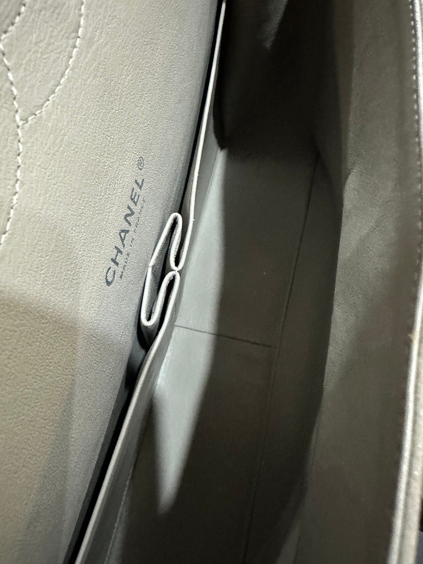 Chanel double flap maxi caviar grey