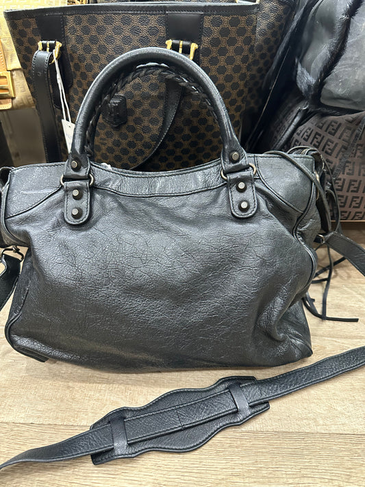 Balenciaga city