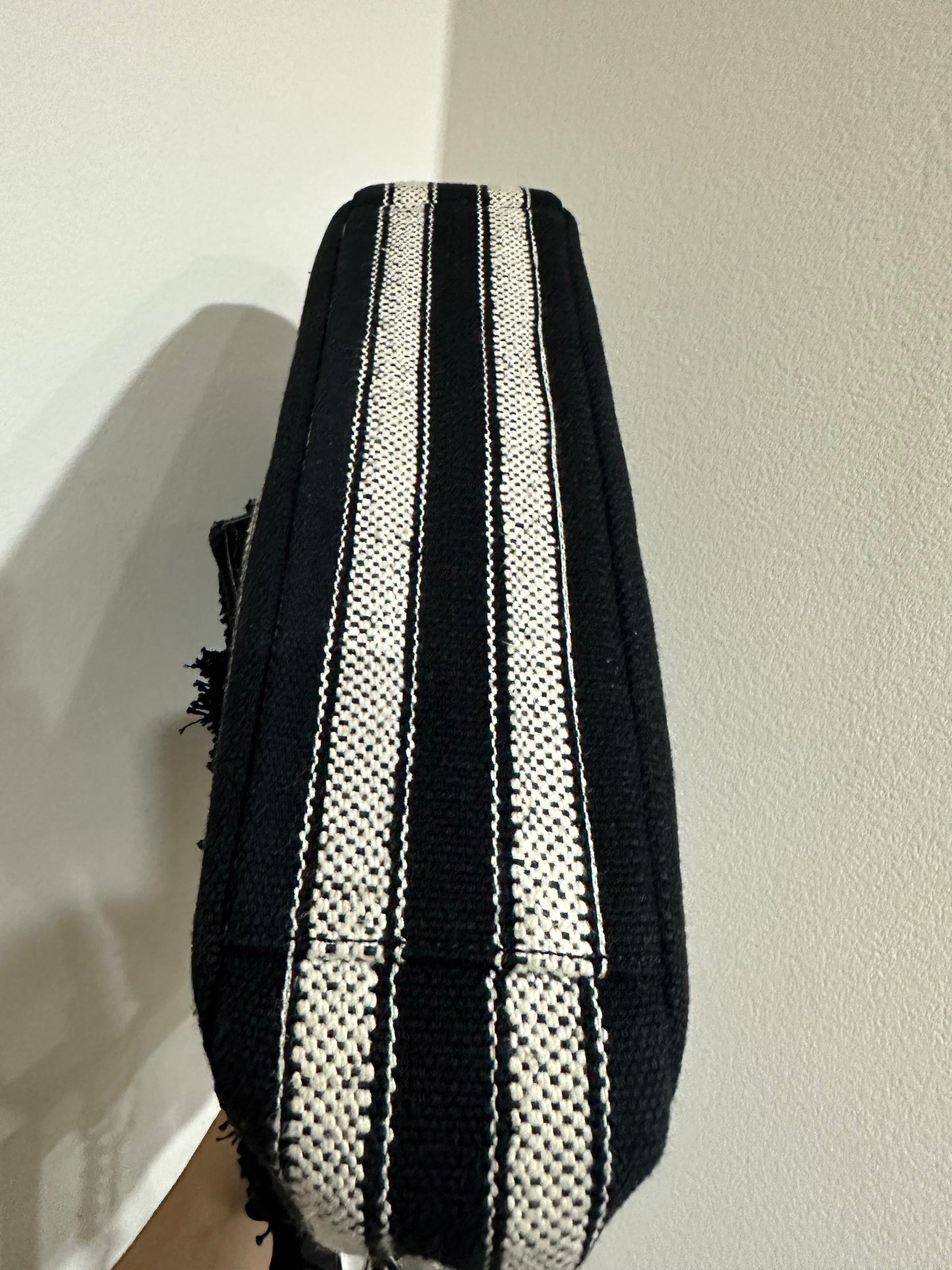 YSL COLLEGE BERBER CLOTH BLACK WHITE CHEVRON SHOULDER BAG (6732985)
