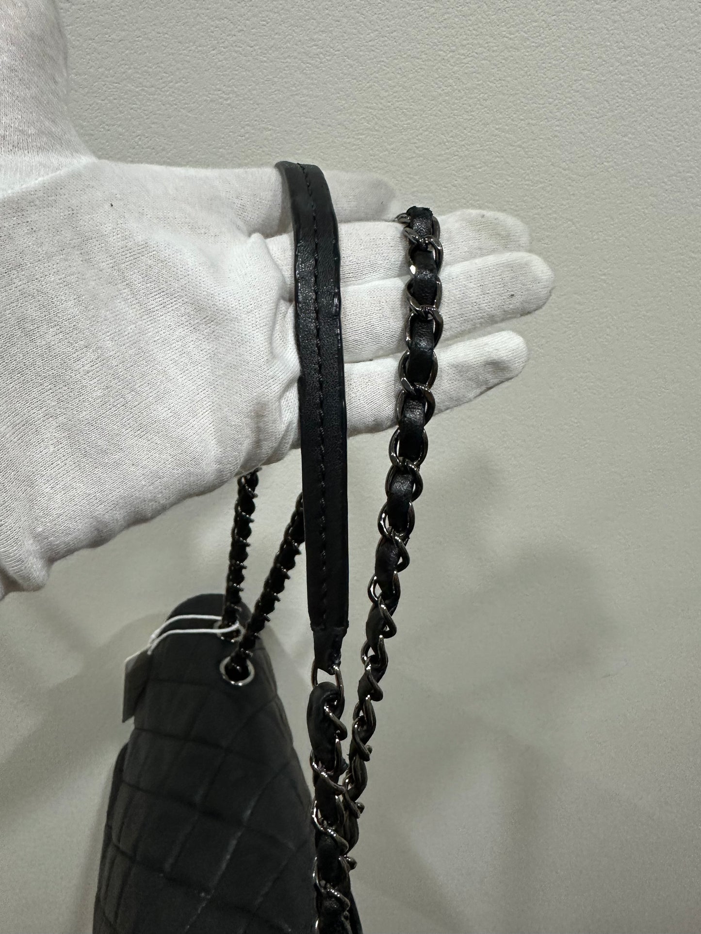 Chanel flap shoulder bag