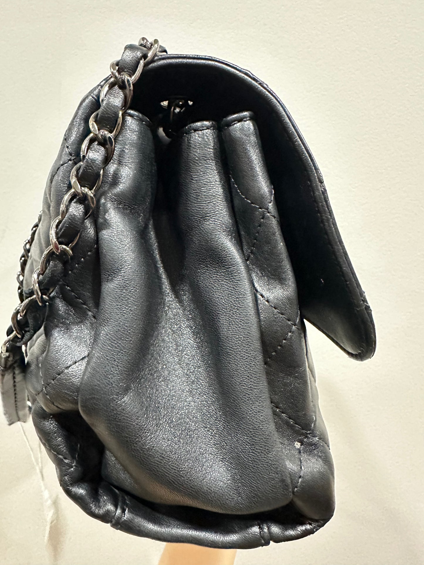 Chanel flap shoulder bag
