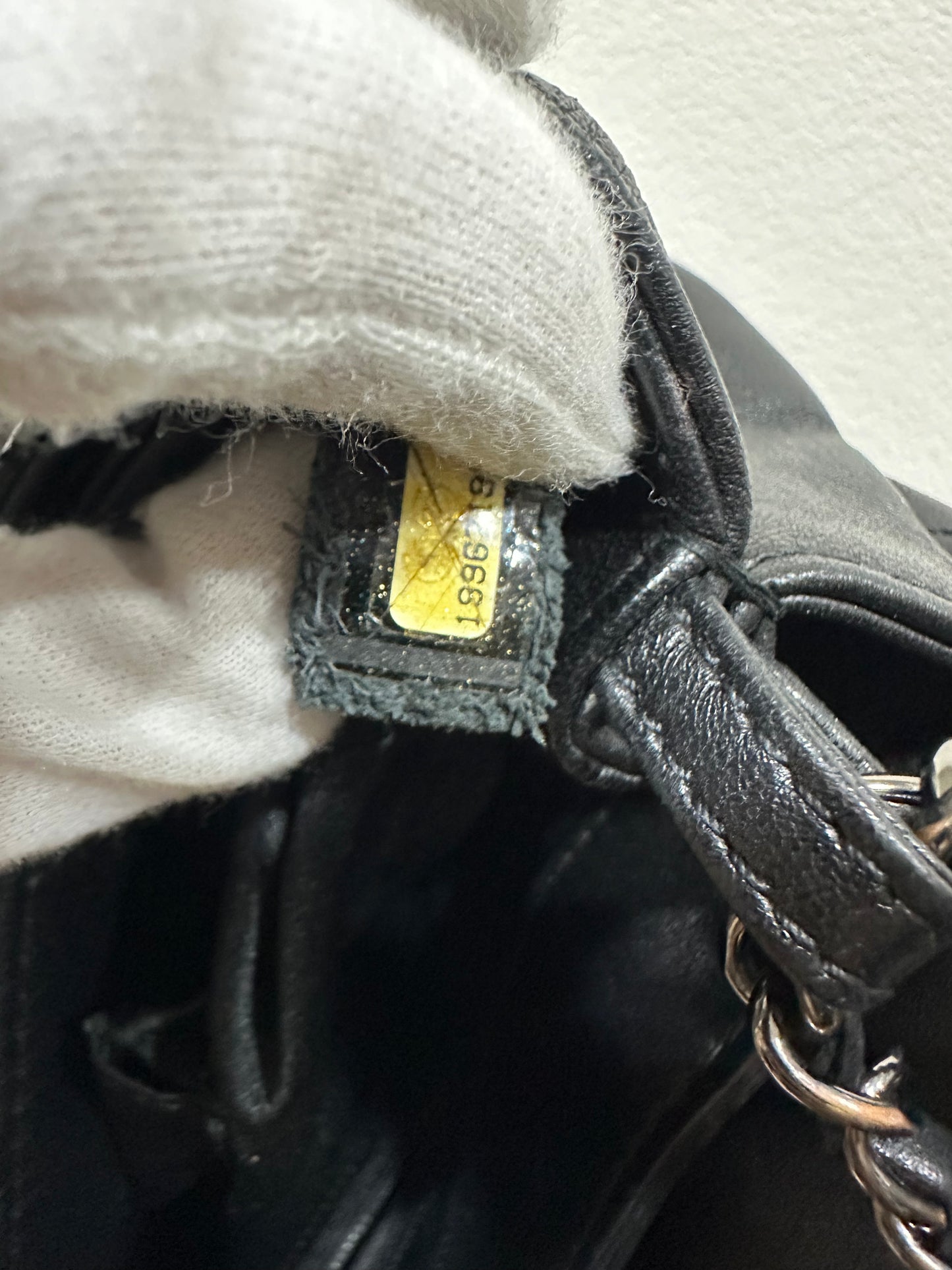 Chanel flap shoulder bag