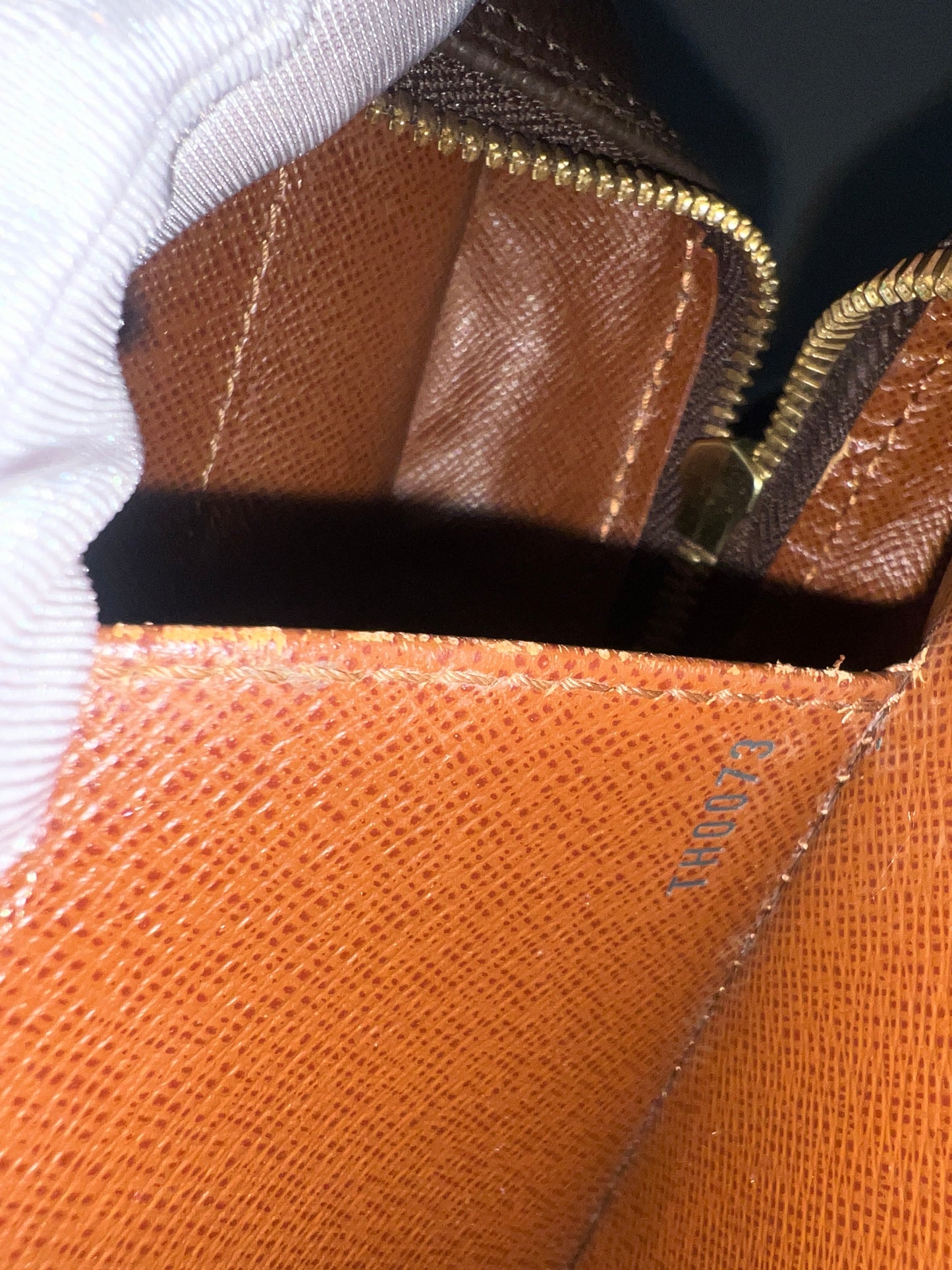 LOUIS VUITTON CITE MM