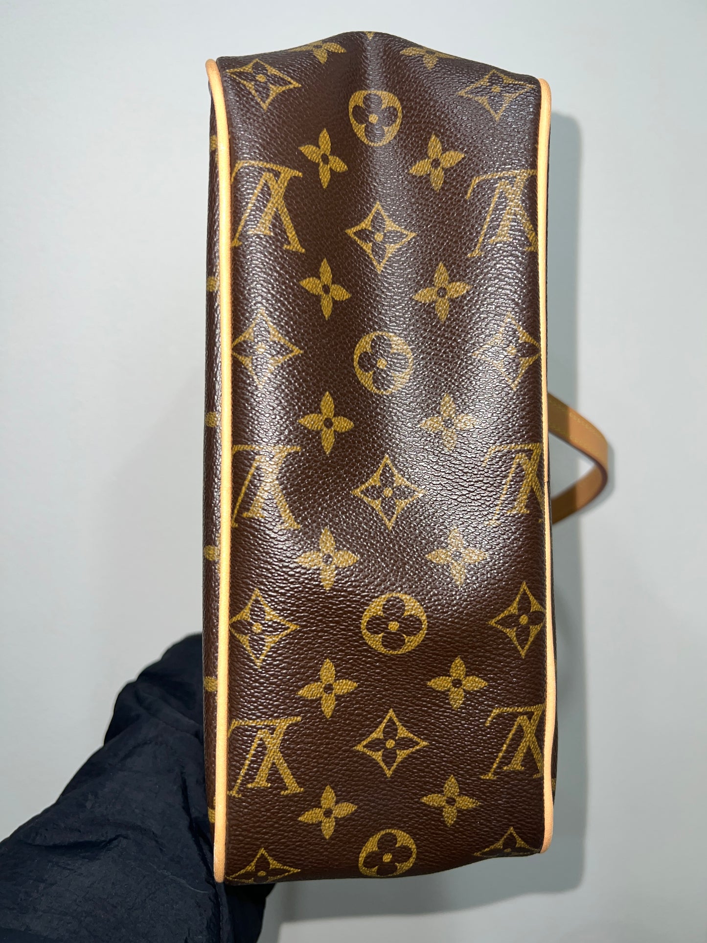 LOUIS VUITTON CITE MM