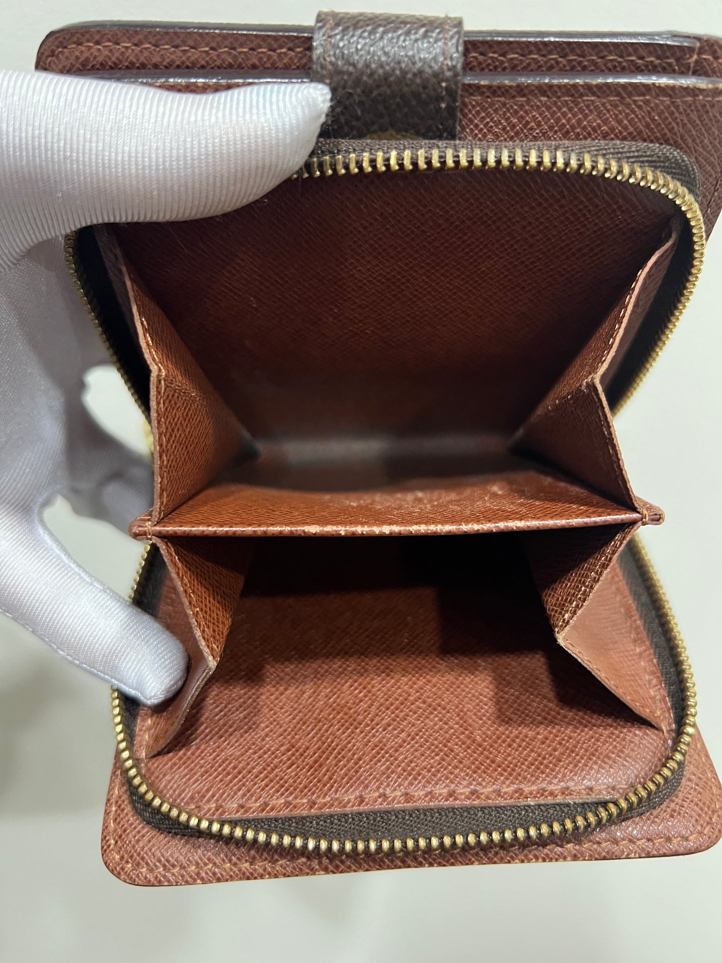 LOUIS VUITTON Wallet