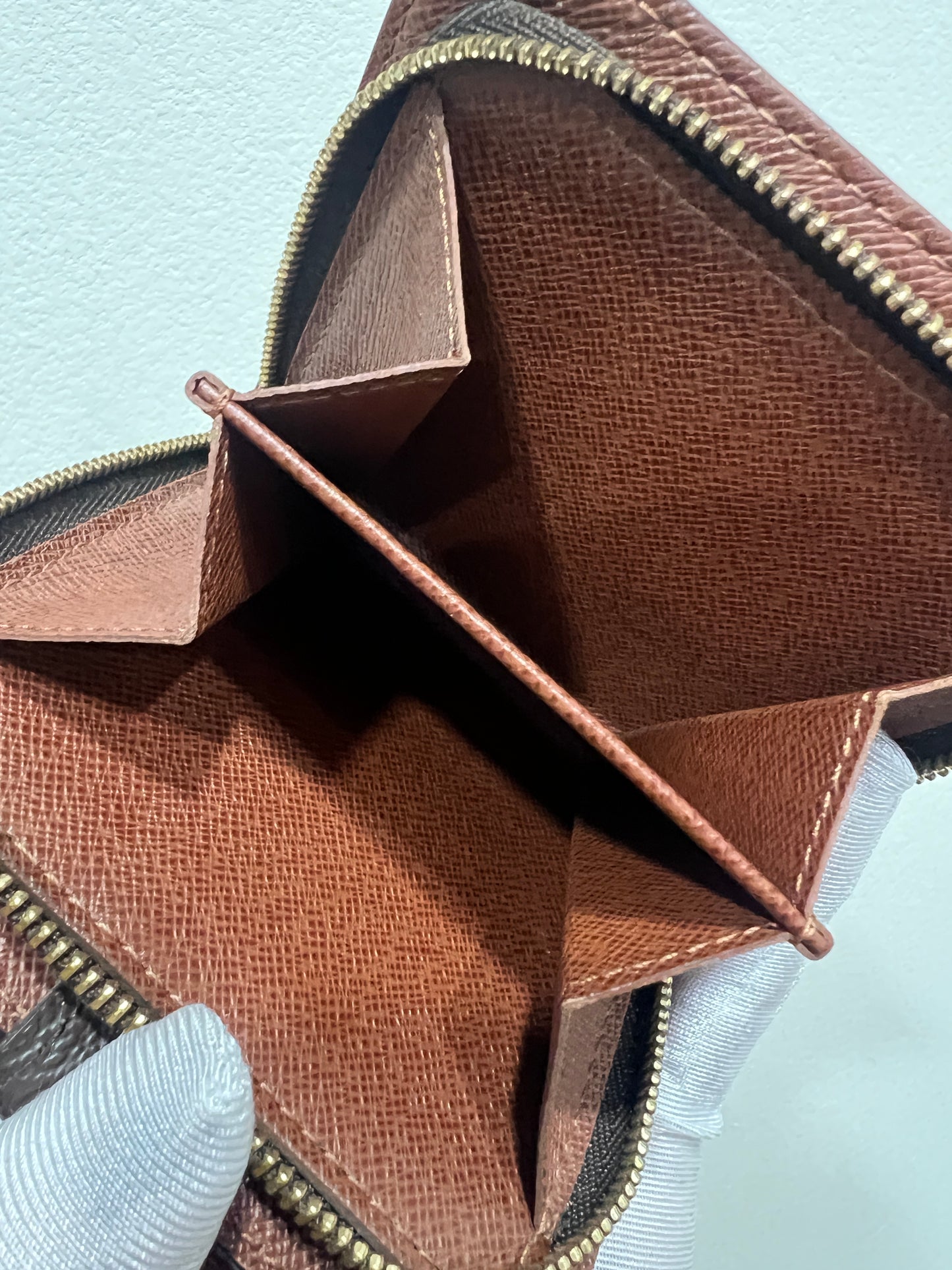 LOUIS VUITTON wallet