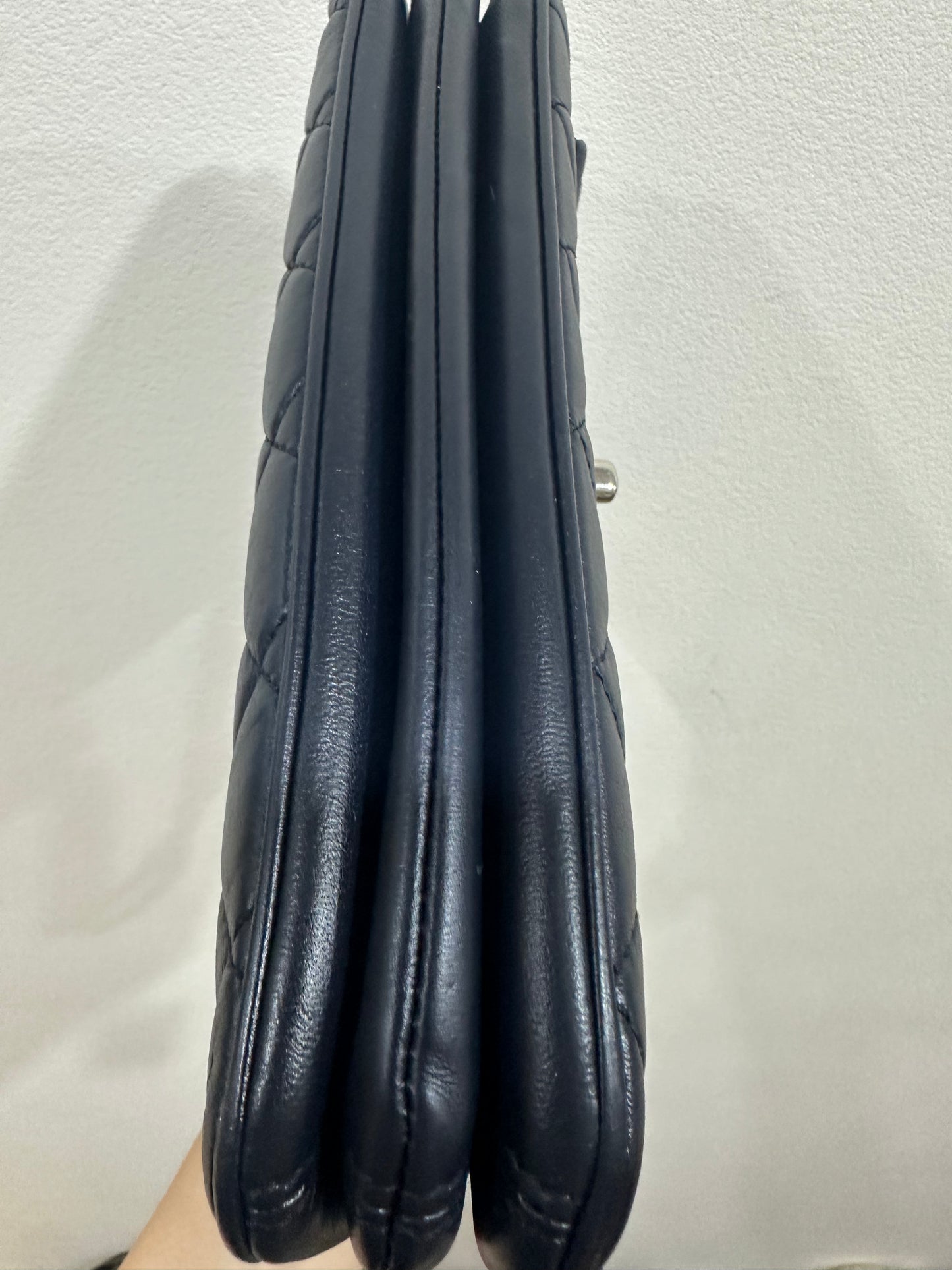 Chanel shoulder bag navy