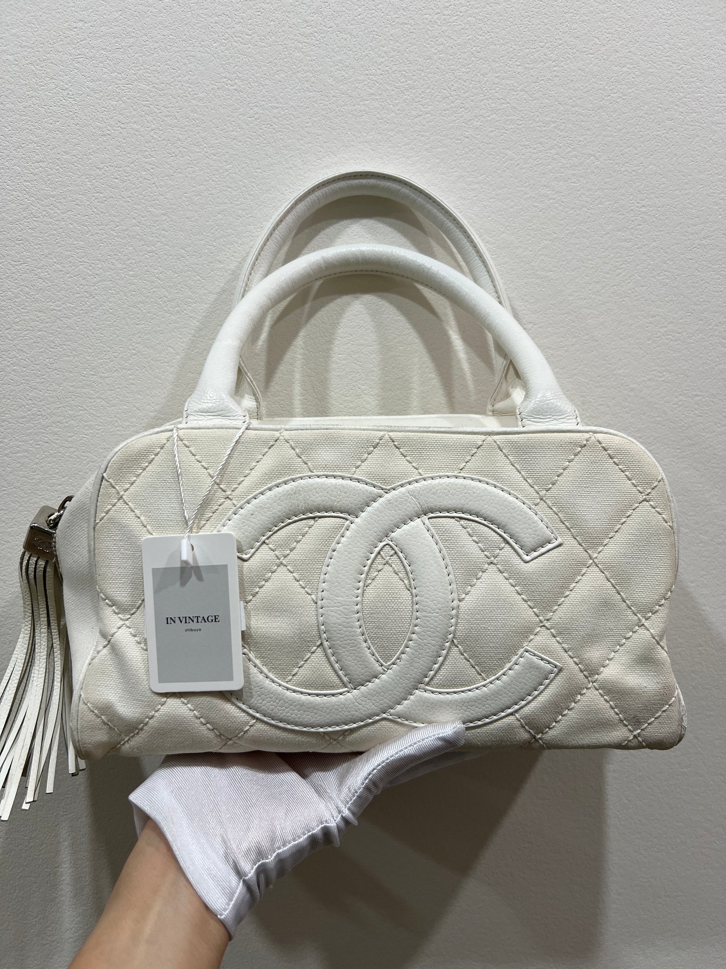 CHANEL white handbag