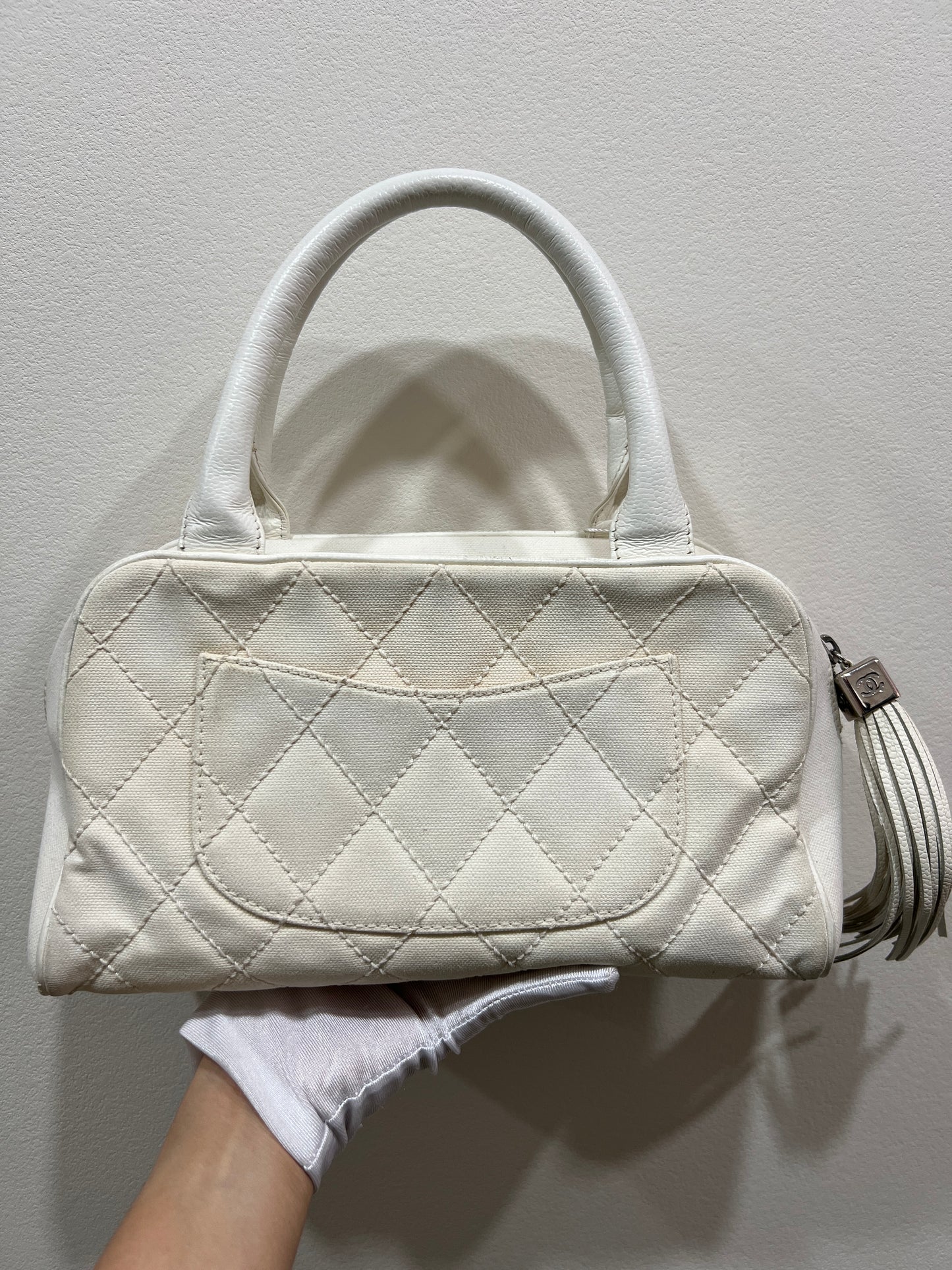 CHANEL white handbag