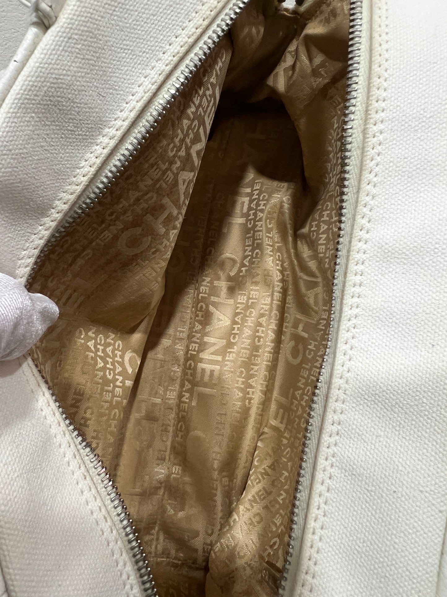 CHANEL white handbag