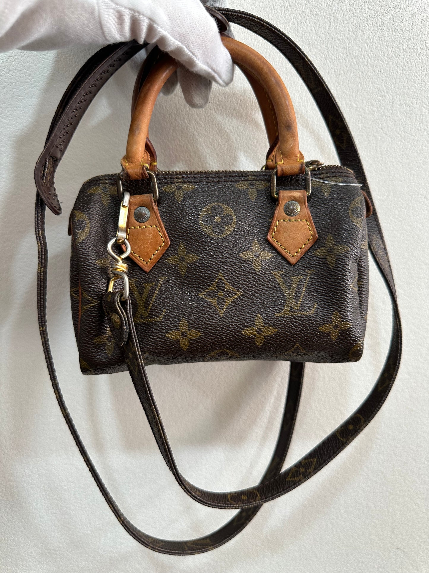 Louis Vuitton mini speedy