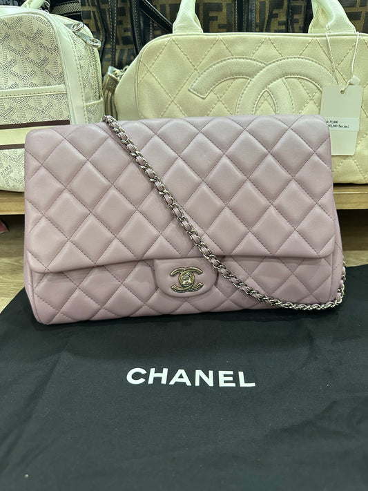 Chanel classic flap