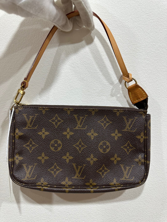Louis Vuitton pochette