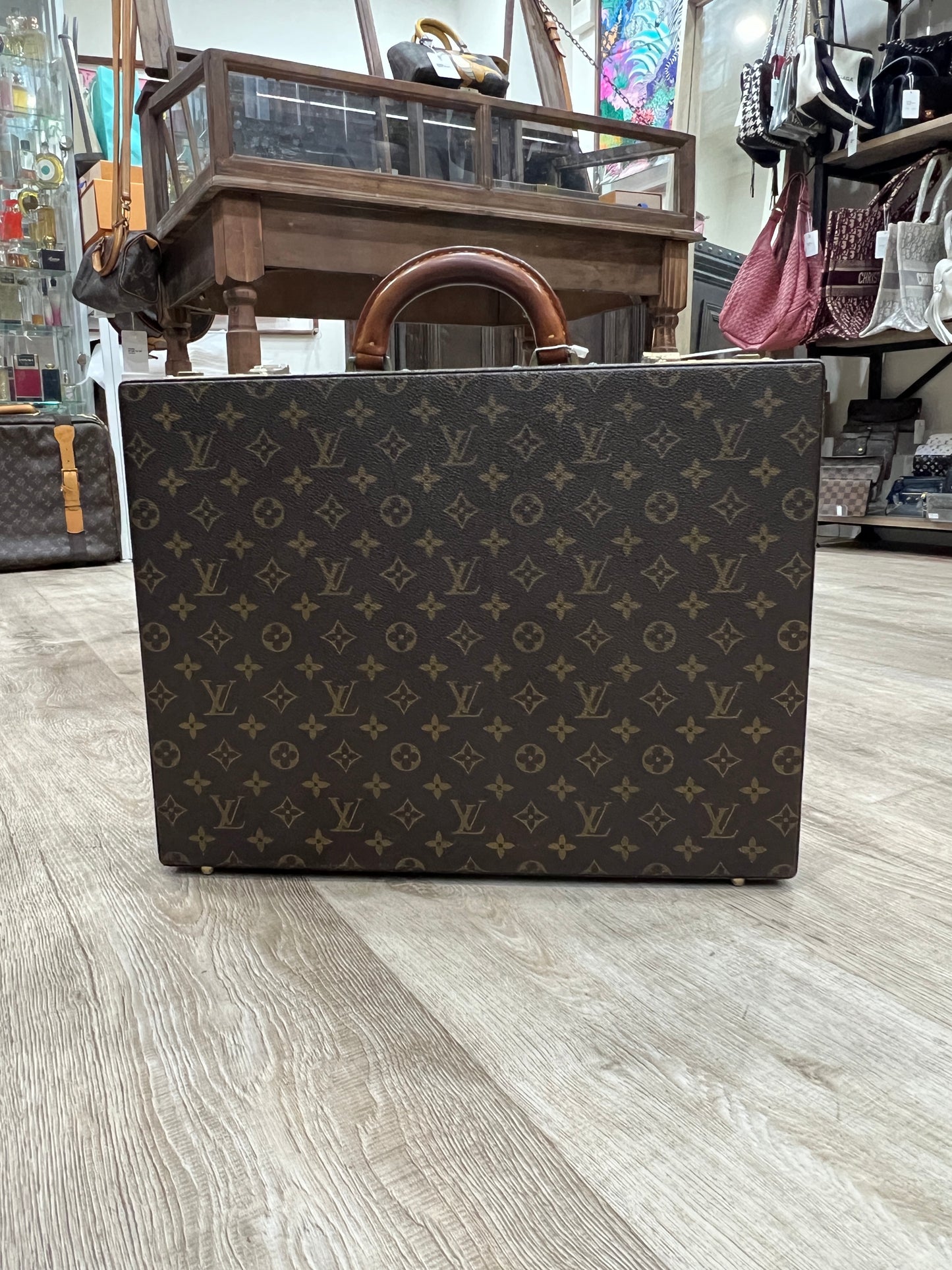 LV