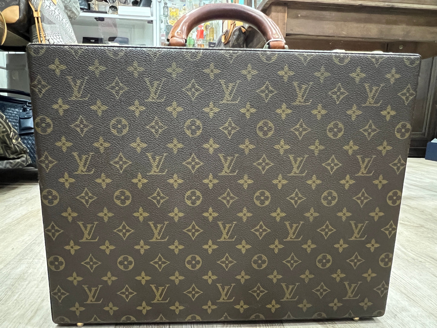 LV