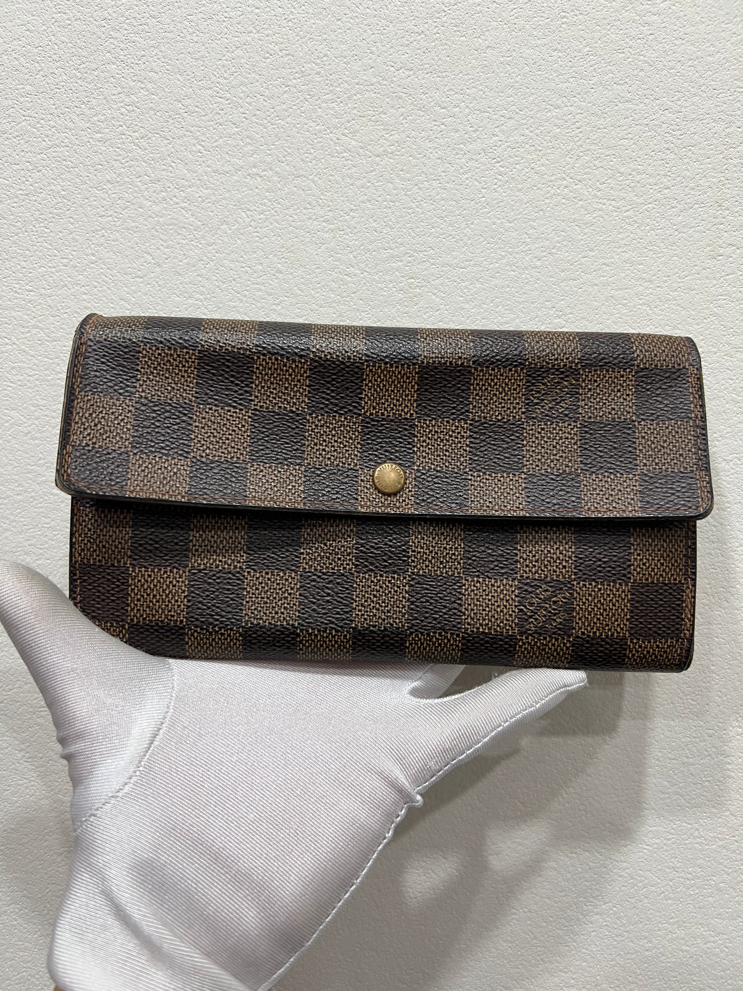 LOUIS VUITTON Damier Wallet