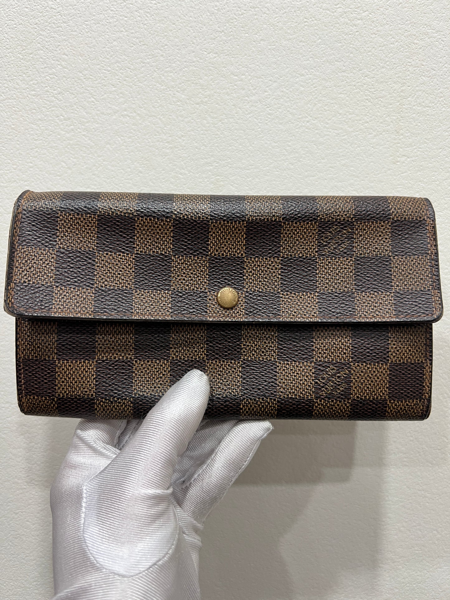 LOUIS VUITTON Damier Wallet